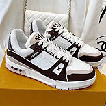 ̺                        YF4944